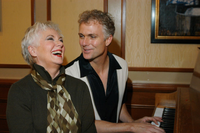 Shirley Jones, son
